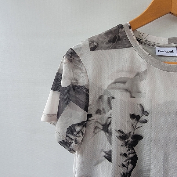 Desigual Collage Arty Photo Double Layer Short Sleeve  Women's Size Large Medium - Picture 2 of 11